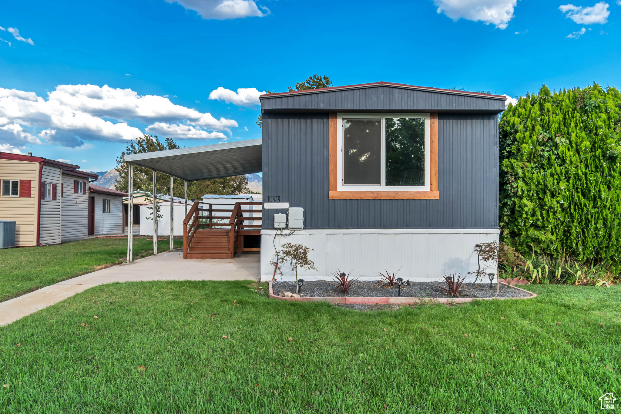 WINDSOR ESTATES - Residential