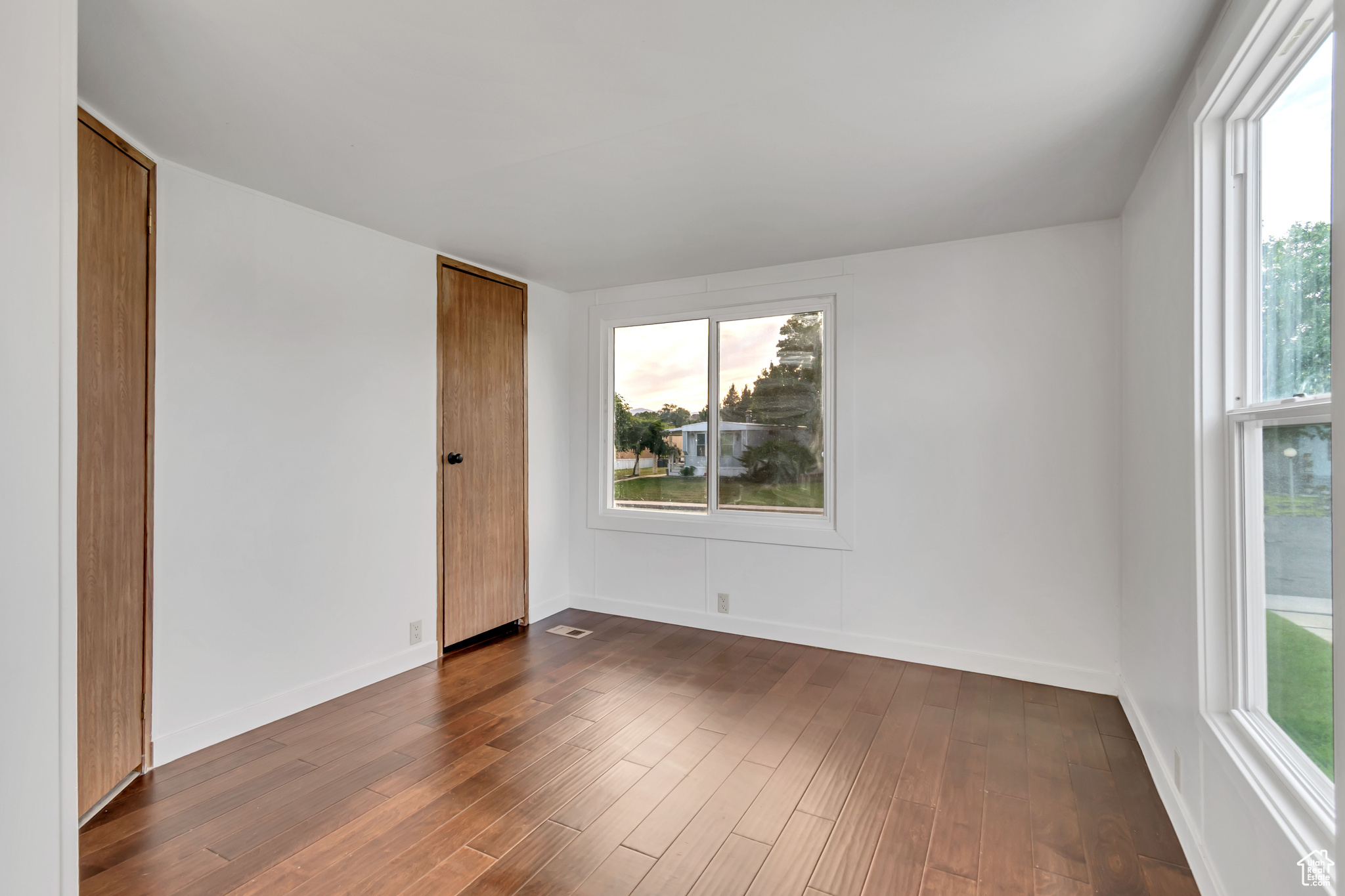 WINDSOR ESTATES - Residential