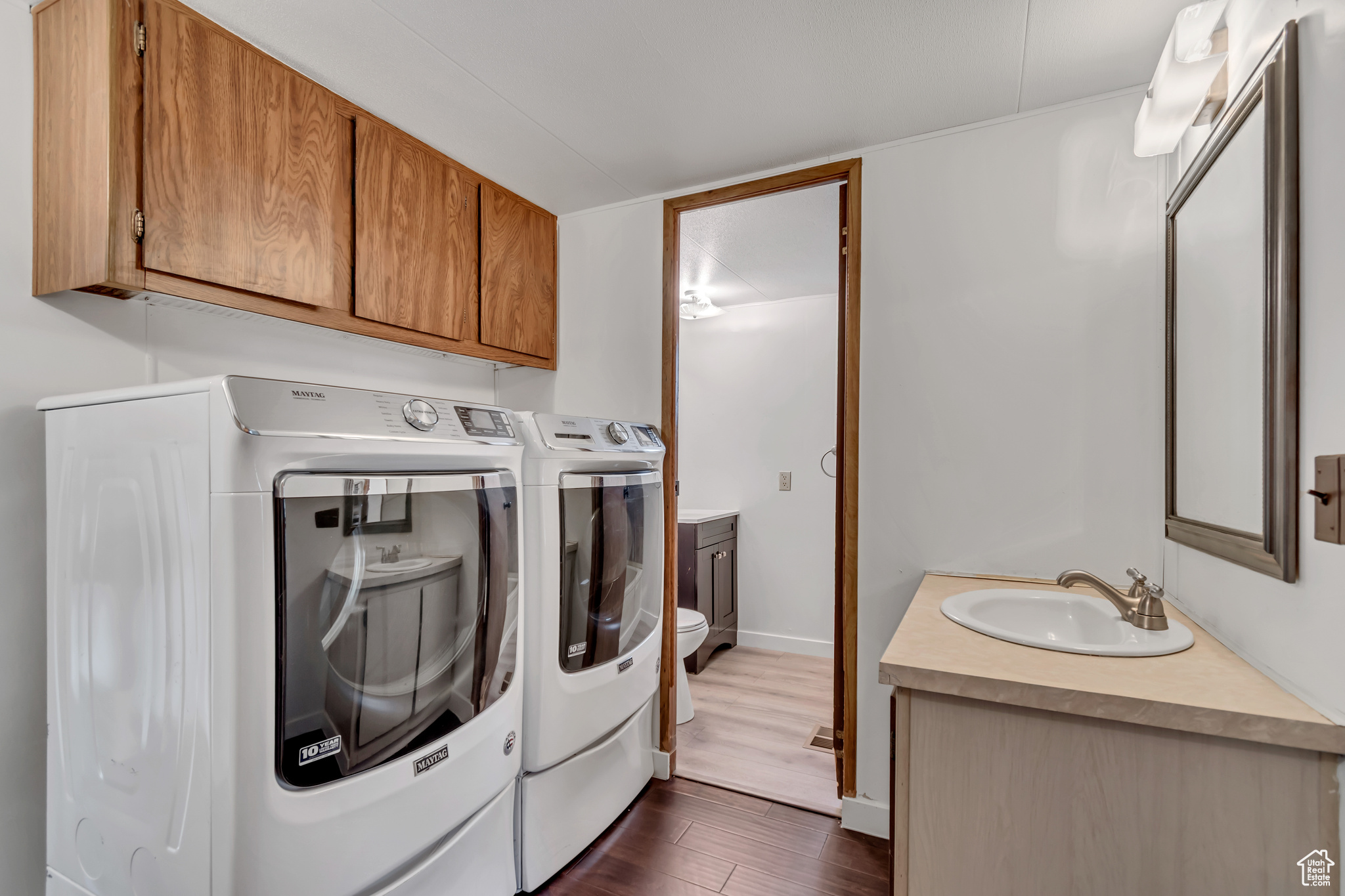 WINDSOR ESTATES - Residential