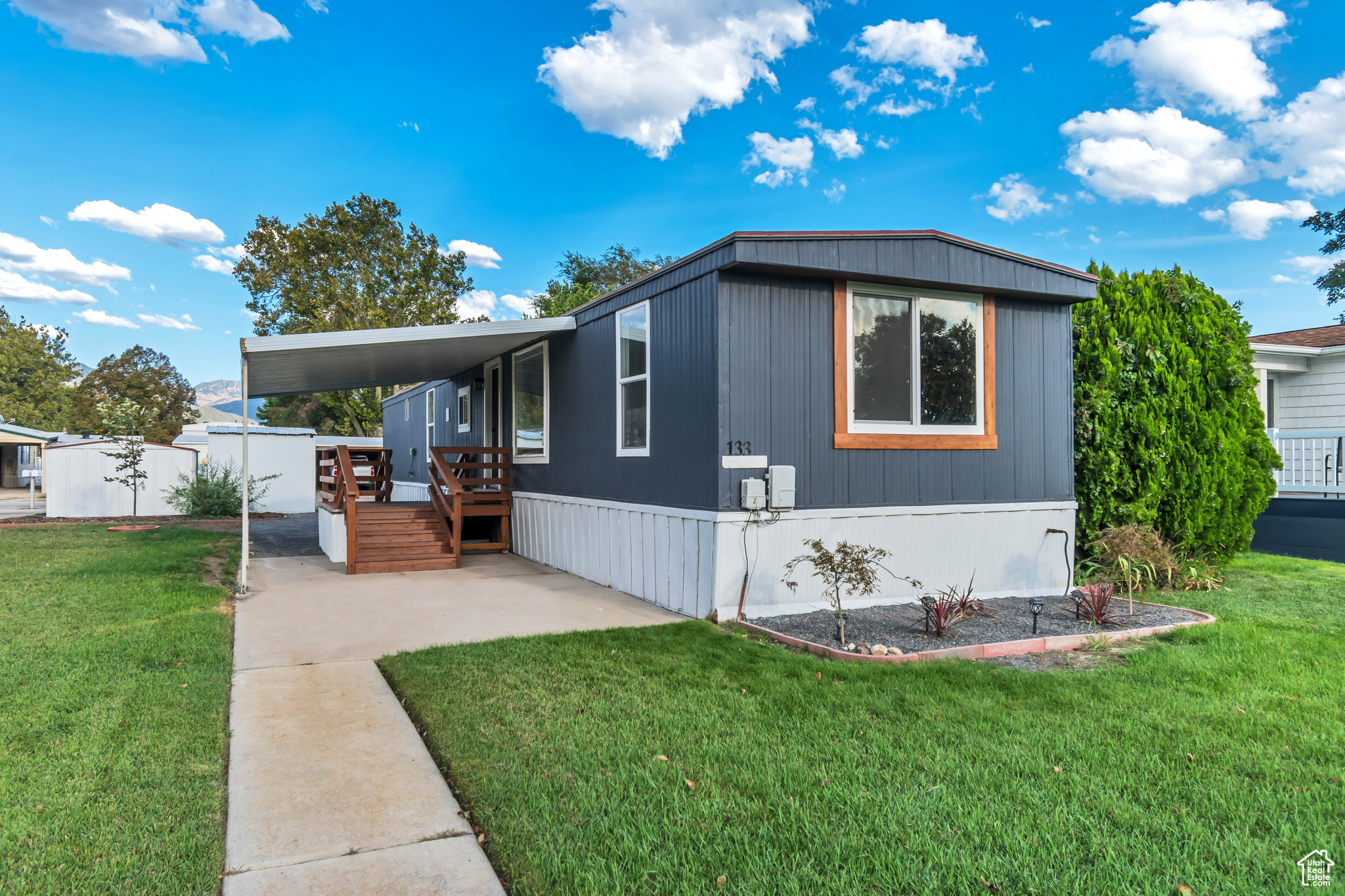 WINDSOR ESTATES - Residential
