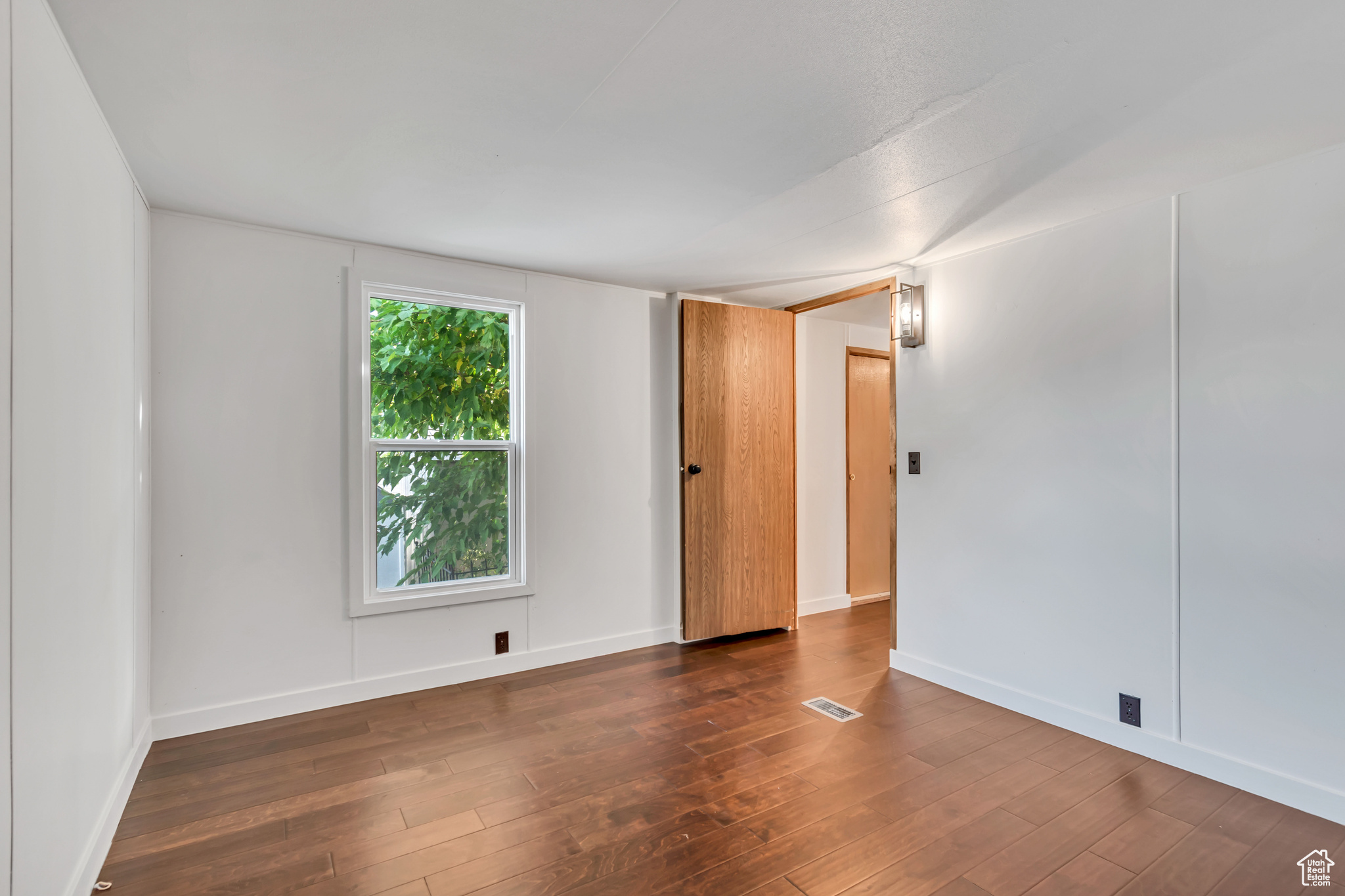 WINDSOR ESTATES - Residential