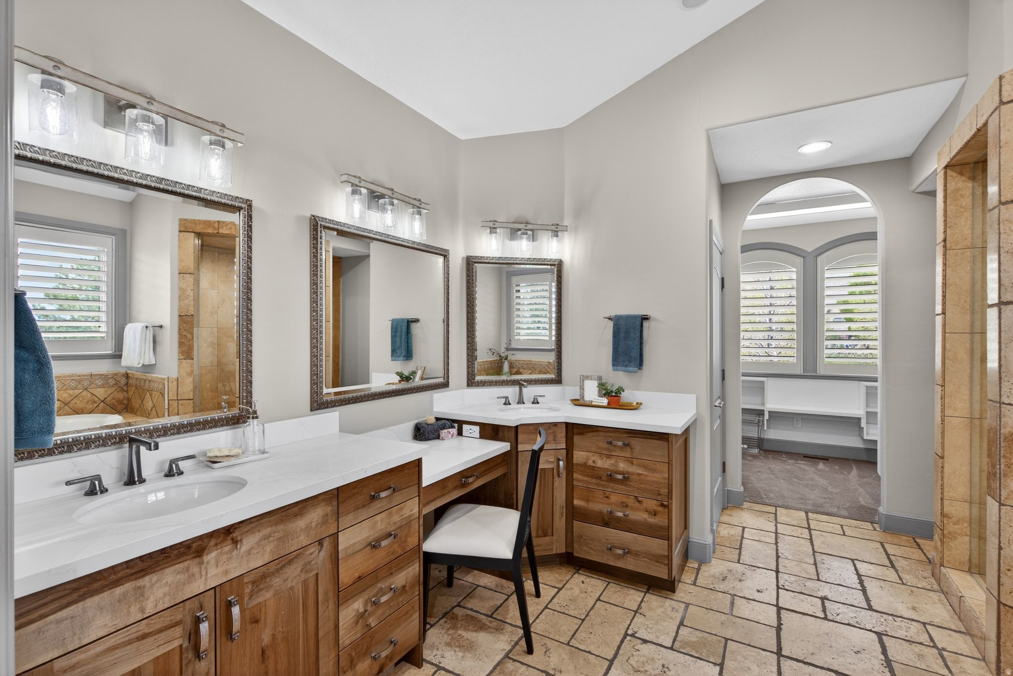 HEALEY HEIGHTS - Residential