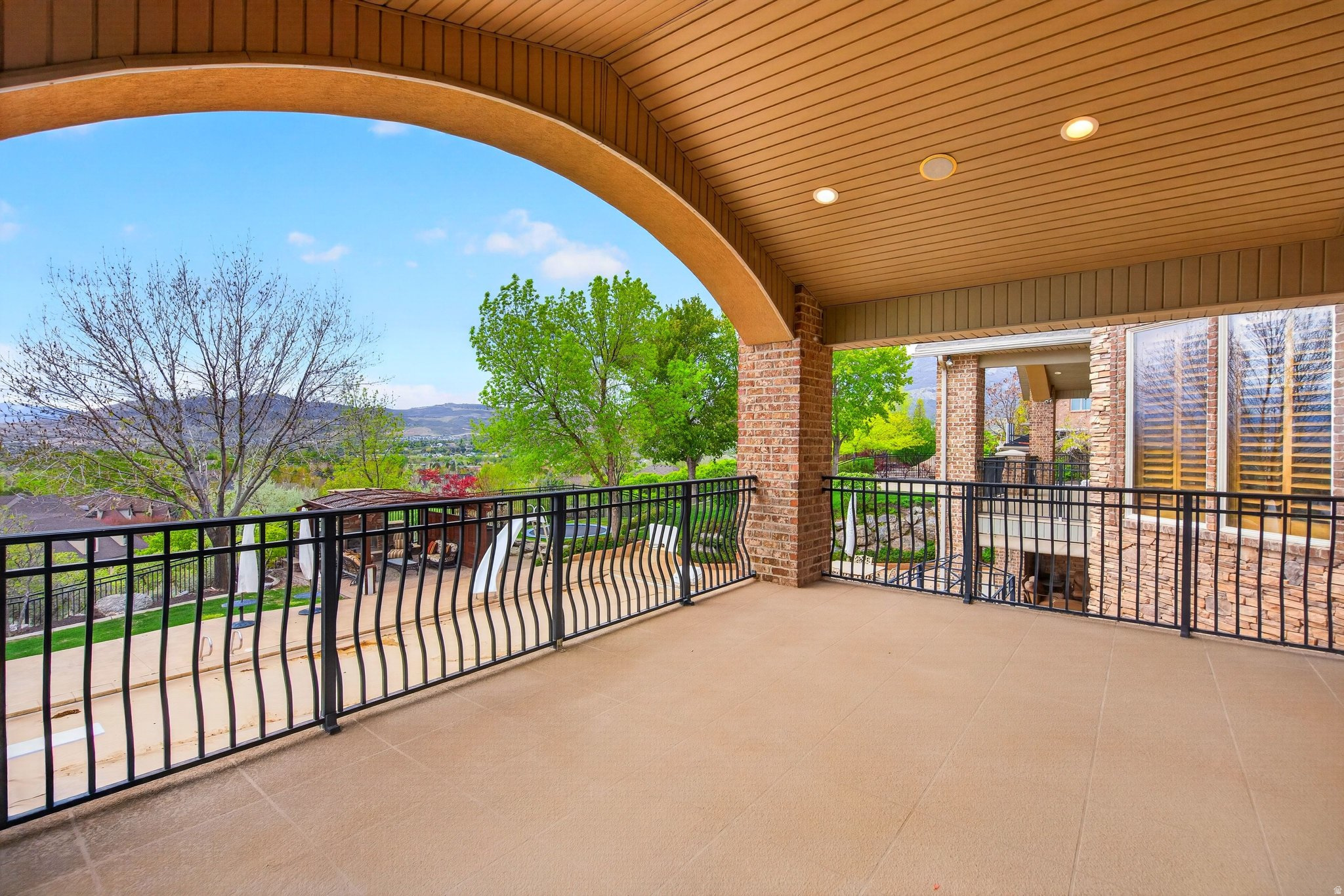 HEALEY HEIGHTS - Residential