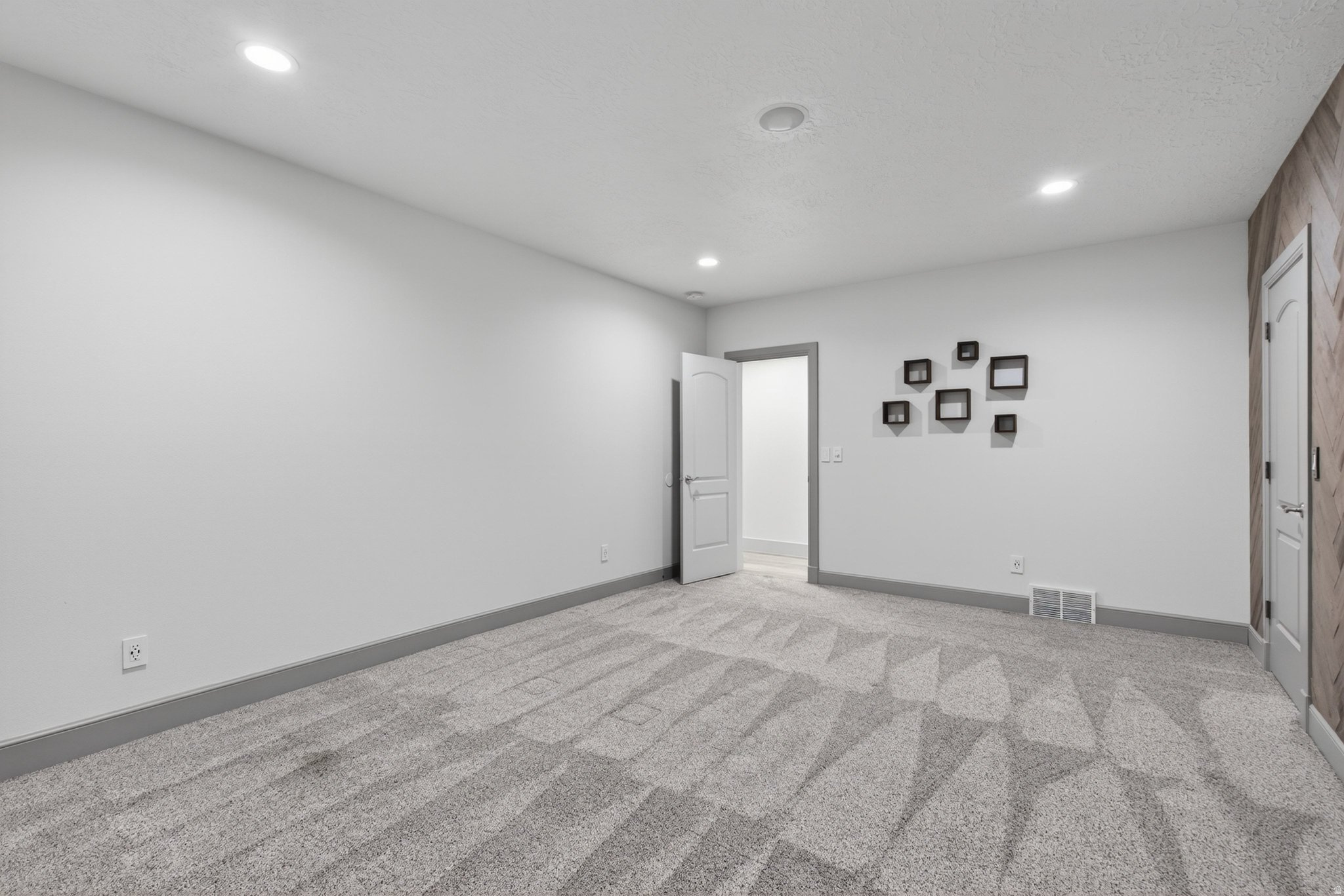 HEALEY HEIGHTS - Residential