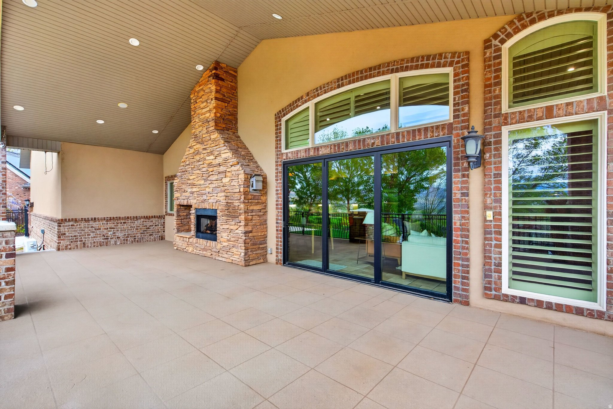 HEALEY HEIGHTS - Residential