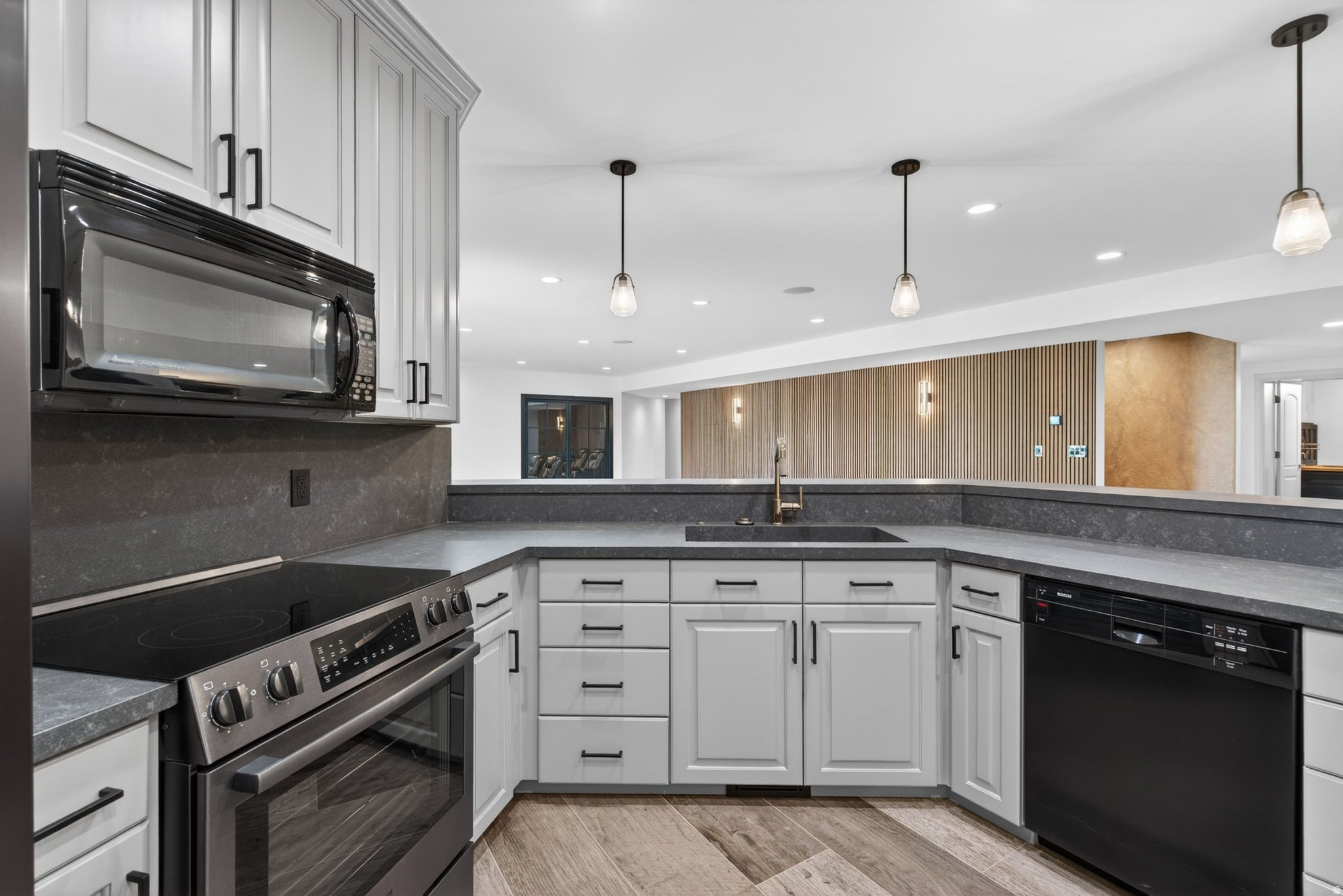 HEALEY HEIGHTS - Residential