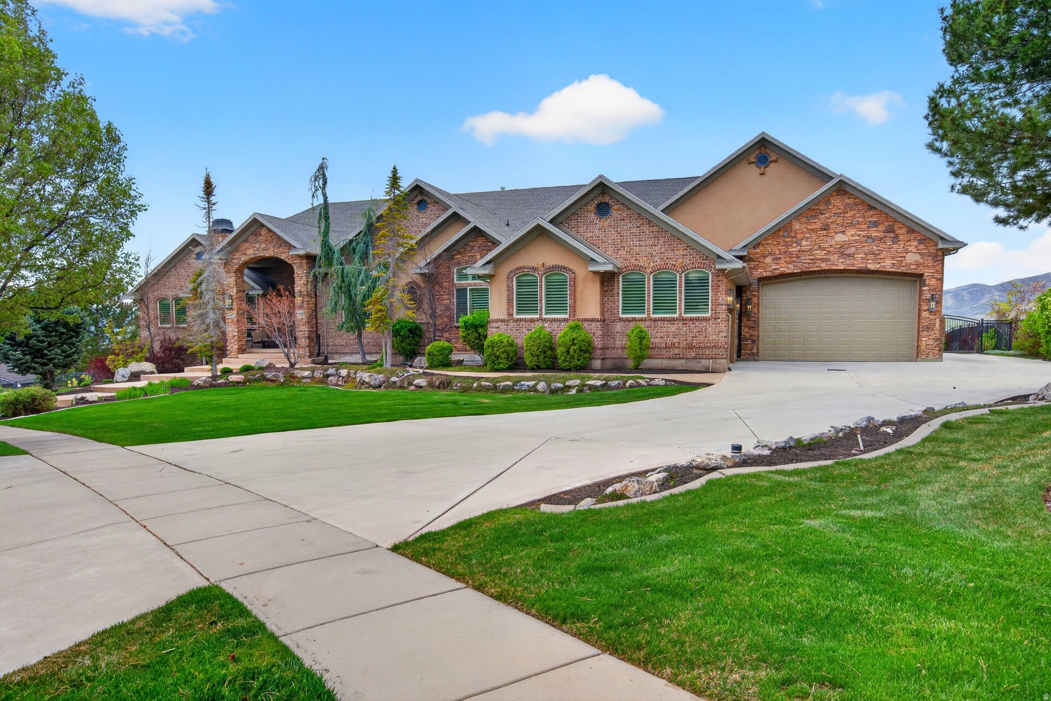 HEALEY HEIGHTS - Residential