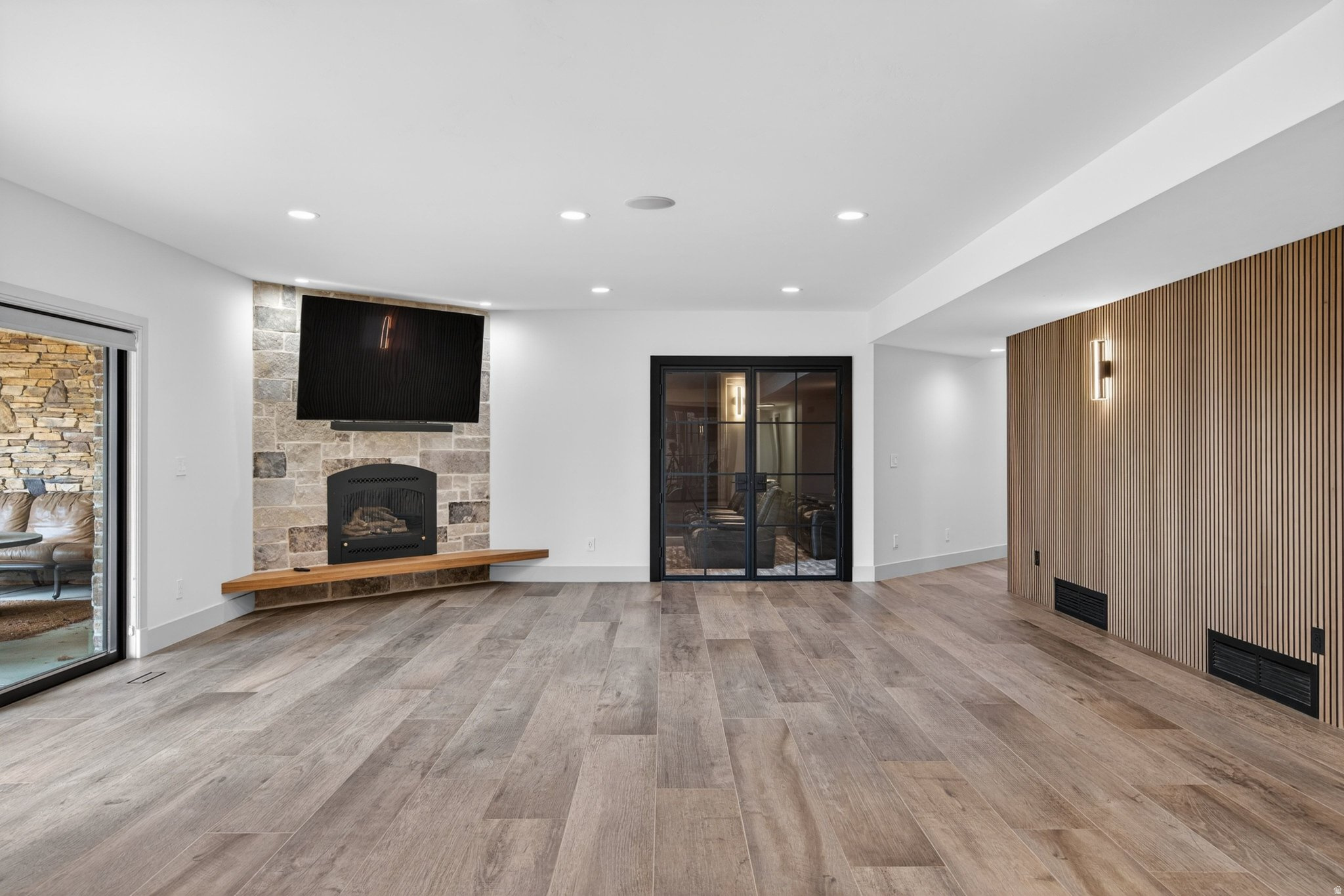 HEALEY HEIGHTS - Residential