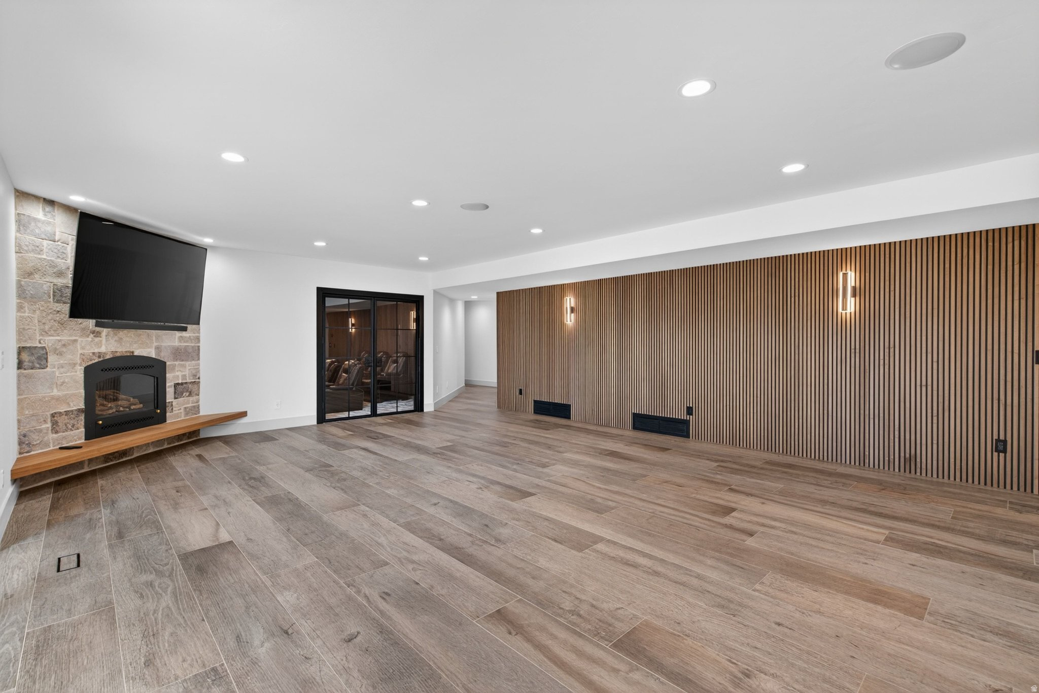 HEALEY HEIGHTS - Residential