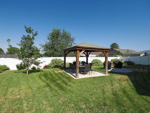 Tiny photo for 2524 S EDGEHILL DR, Bountiful, UT 84010 (MLS # 2175963)