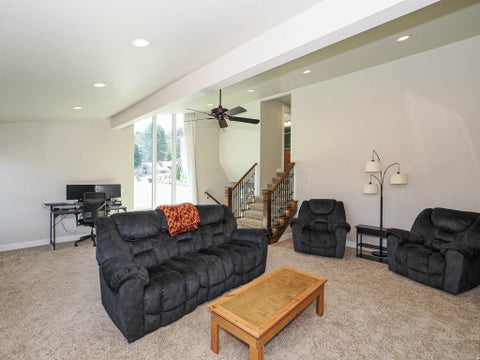 Tiny photo for 2524 S EDGEHILL DR, Bountiful, UT 84010 (MLS # 2175963)
