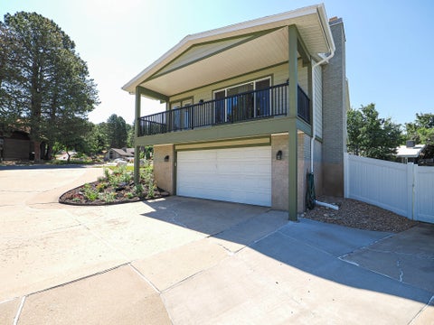 Tiny photo for 2524 S EDGEHILL DR, Bountiful, UT 84010 (MLS # 2175963)