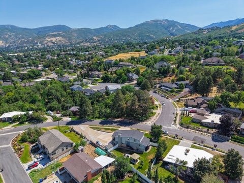 Tiny photo for 2524 S EDGEHILL DR, Bountiful, UT 84010 (MLS # 2175963)