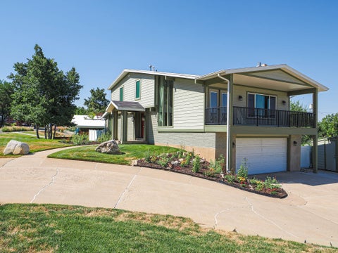 Tiny photo for 2524 S EDGEHILL DR, Bountiful, UT 84010 (MLS # 2175963)