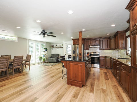 Tiny photo for 2524 S EDGEHILL DR, Bountiful, UT 84010 (MLS # 2175963)