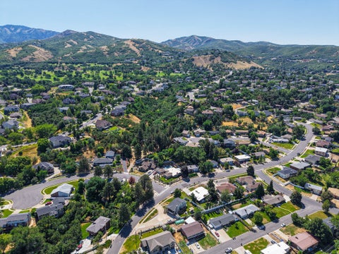 Tiny photo for 2524 S EDGEHILL DR, Bountiful, UT 84010 (MLS # 2175963)