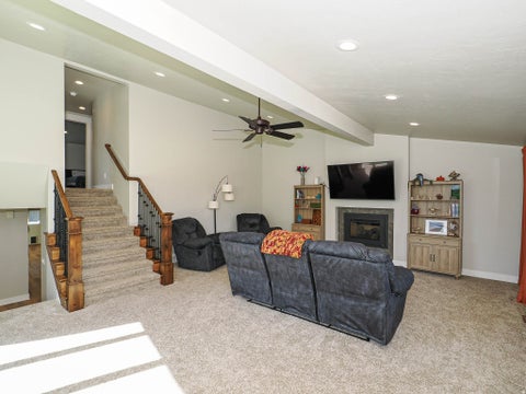 Tiny photo for 2524 S EDGEHILL DR, Bountiful, UT 84010 (MLS # 2175963)
