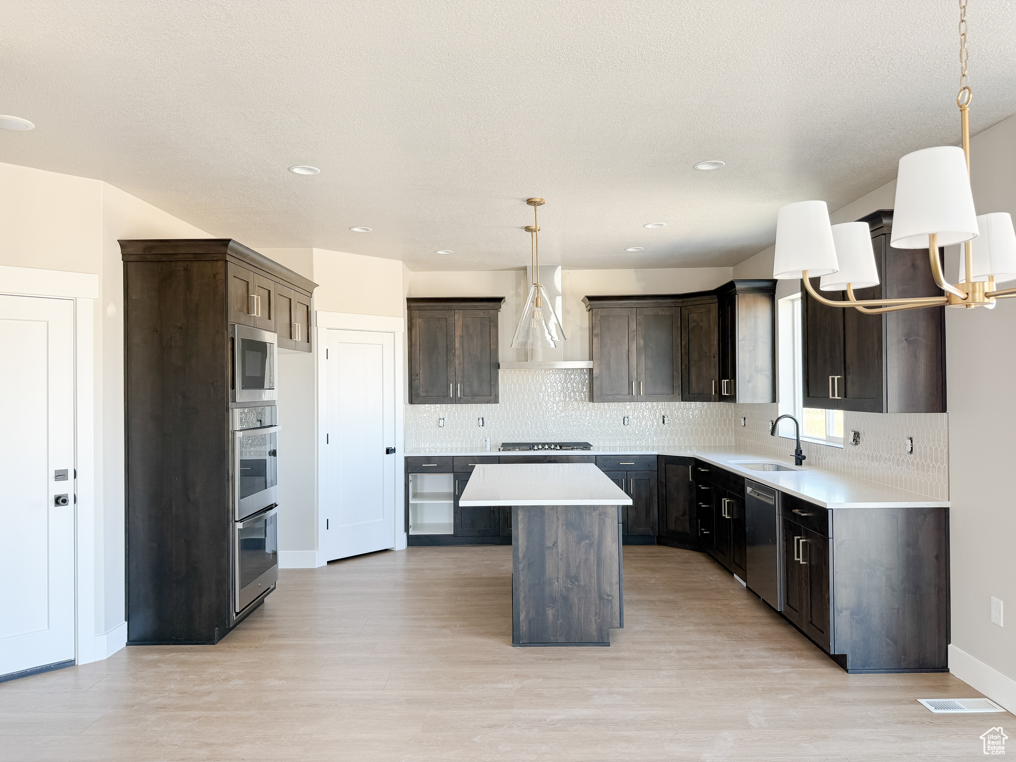 OVERLAKE ESTATES - Residential