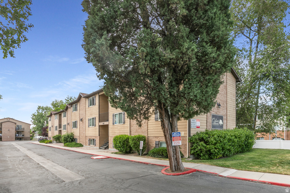 CEDARS AT MILLCREEK - Residential