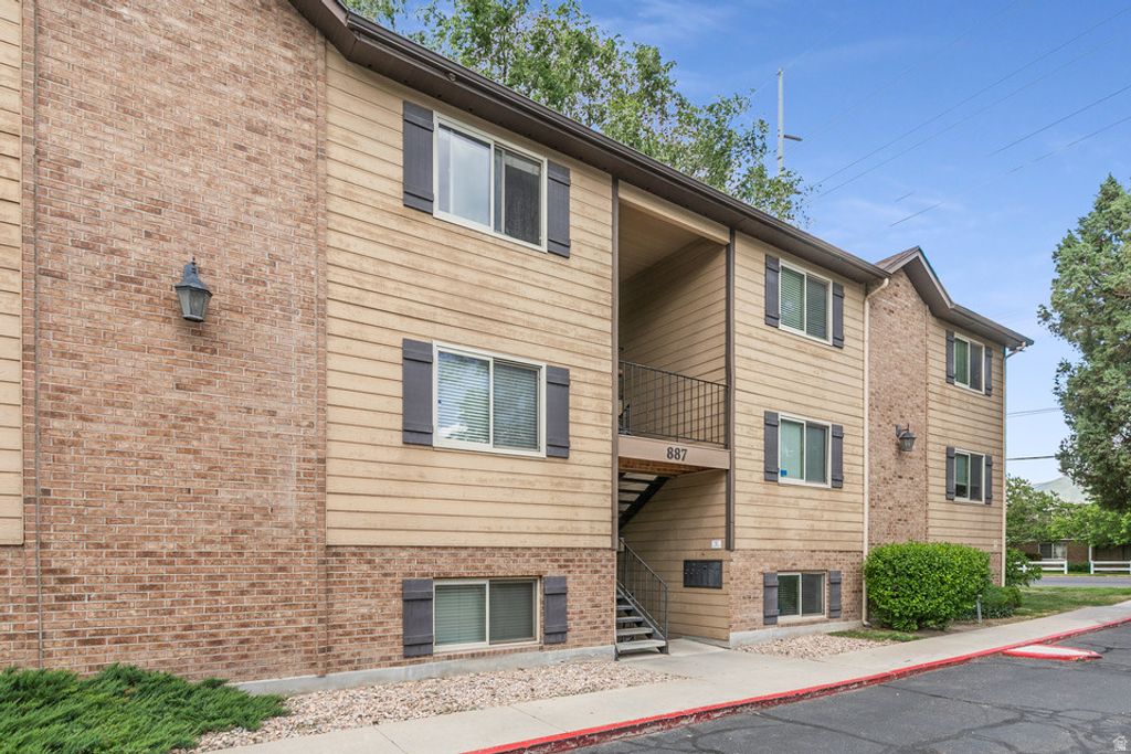 Photo of 887 E CEDAR PINE CT S #10, Salt Lake City, UT 84106 (MLS # 2161677)