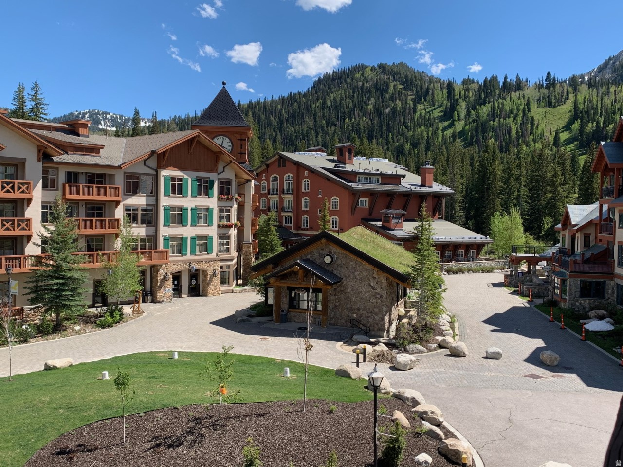 POWDERHORN LODGE - Residential