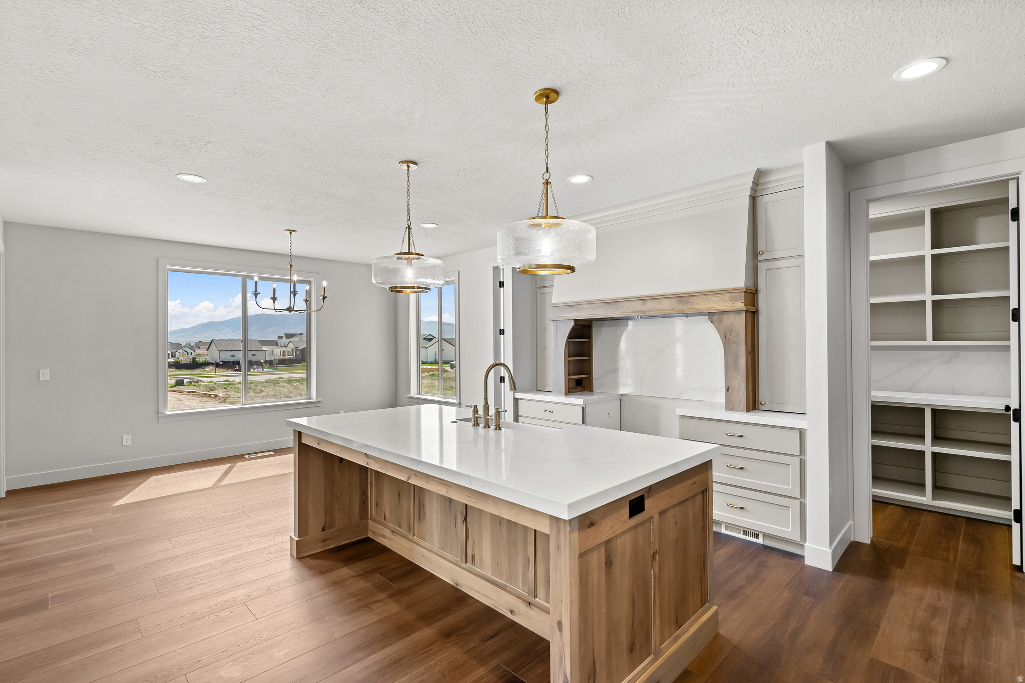 PIONEER HEIGHTS - Residential