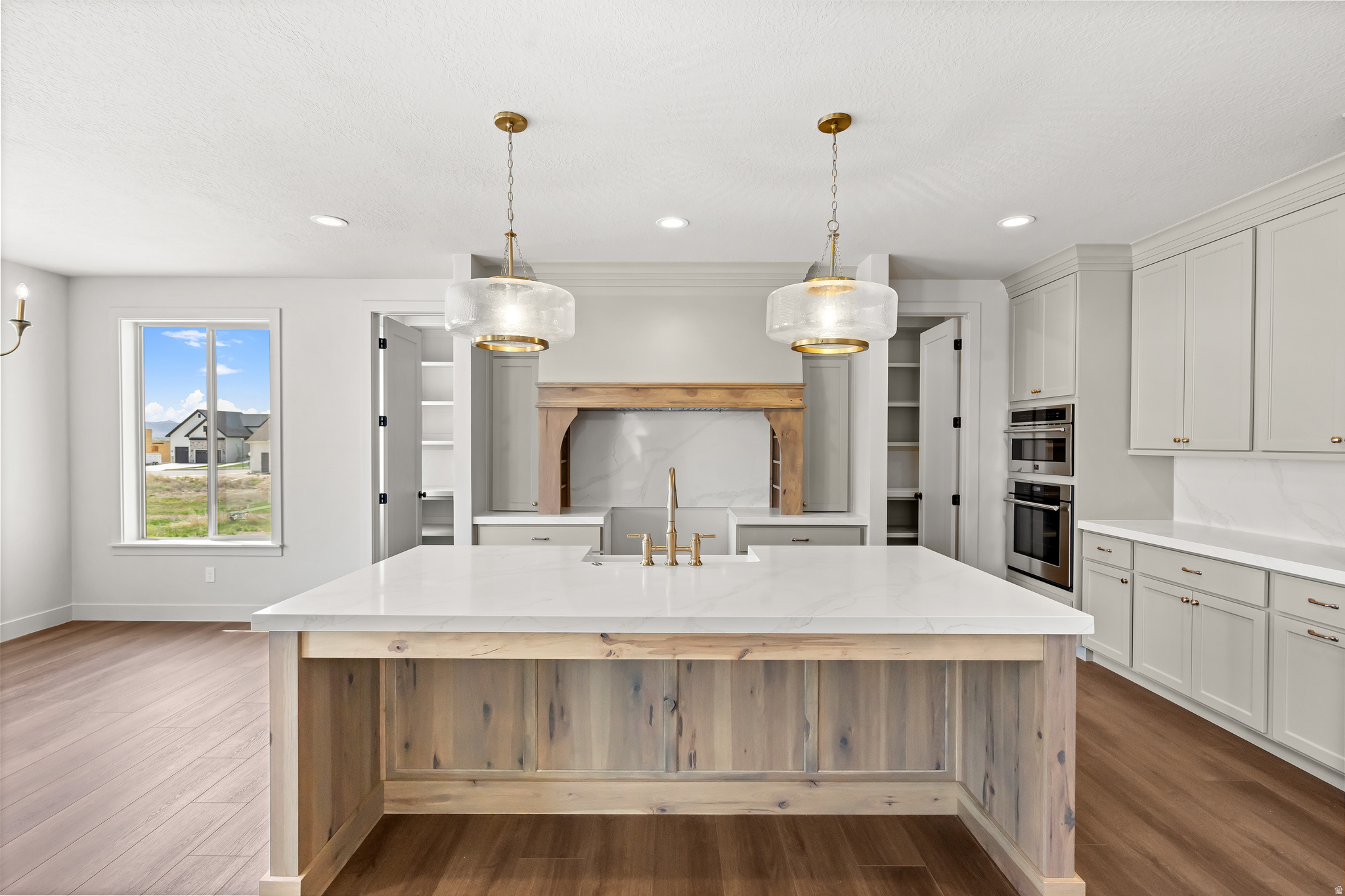 PIONEER HEIGHTS - Residential