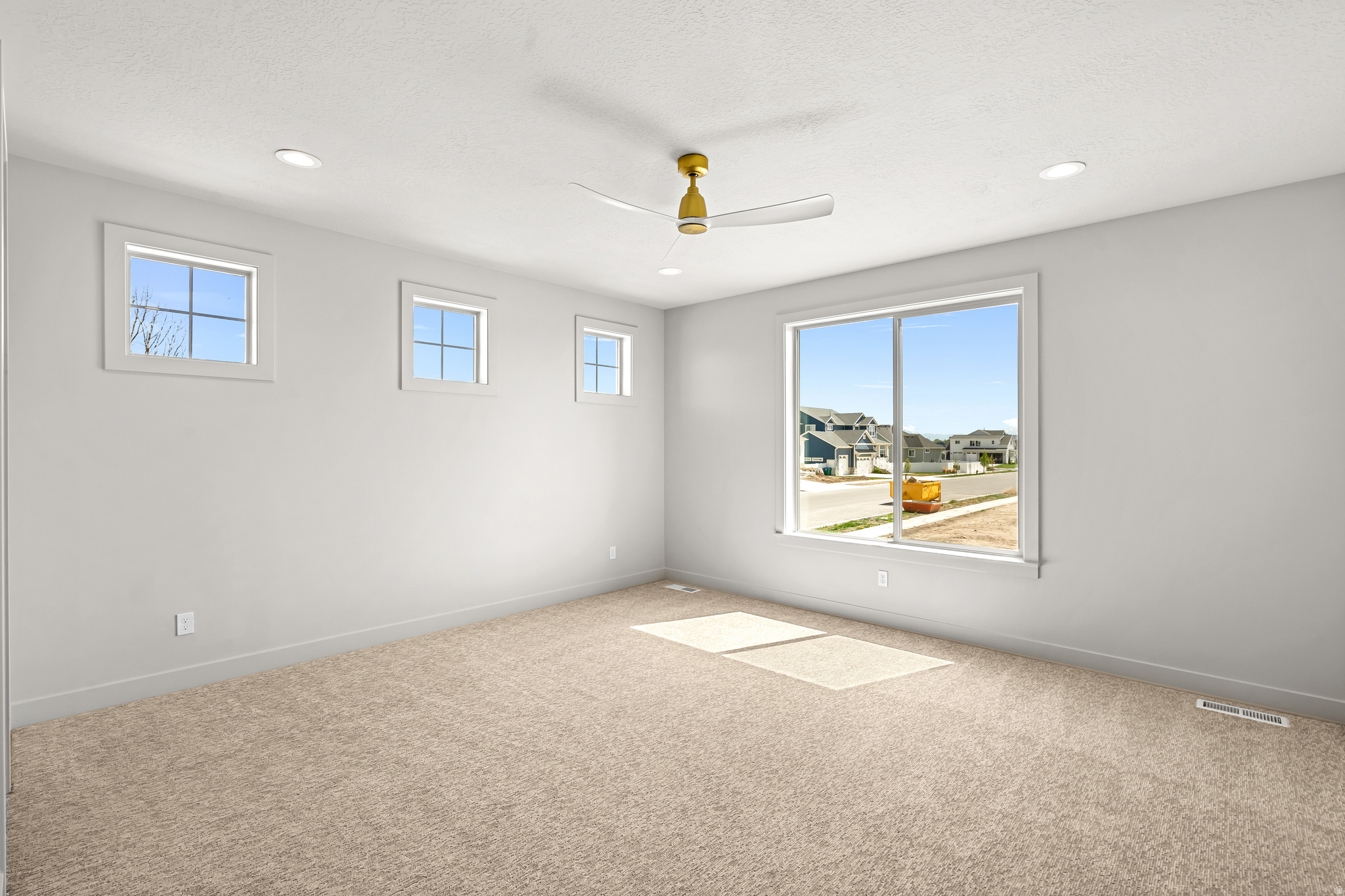 PIONEER HEIGHTS - Residential