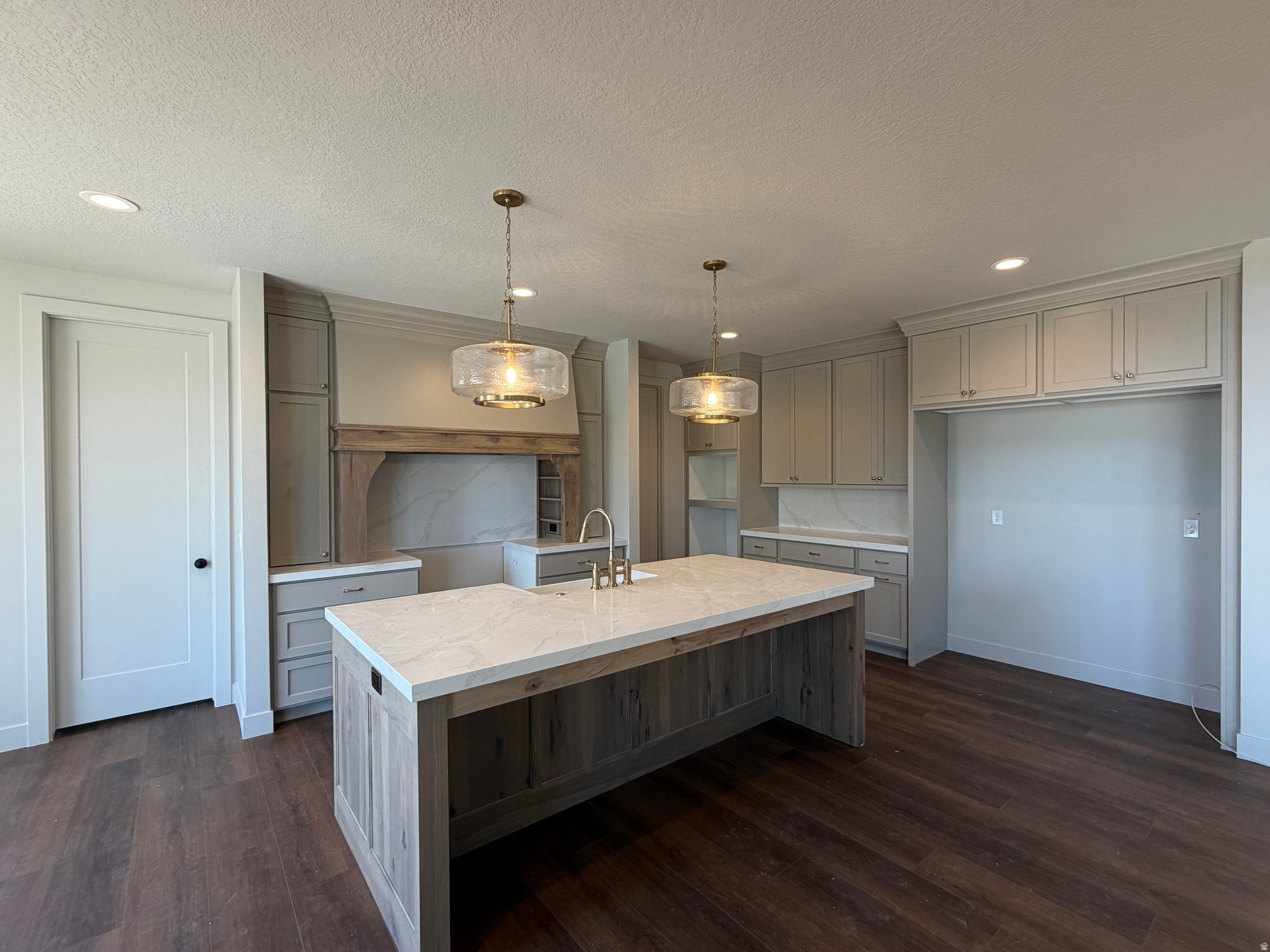 PIONEER HEIGHTS - Residential