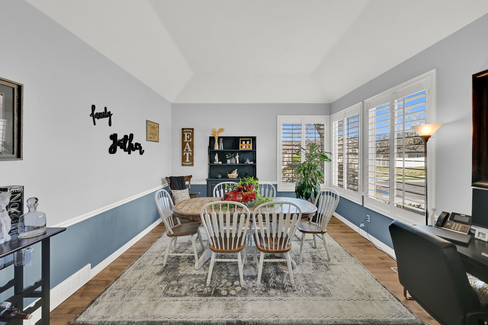 CARRIAGE CROSSING - Residential