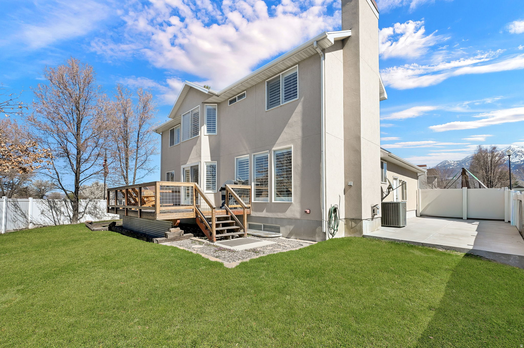 CARRIAGE CROSSING - Residential