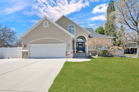 Photo of 8450 S 865 E, Sandy, UT 84094 (MLS # 2144565)
