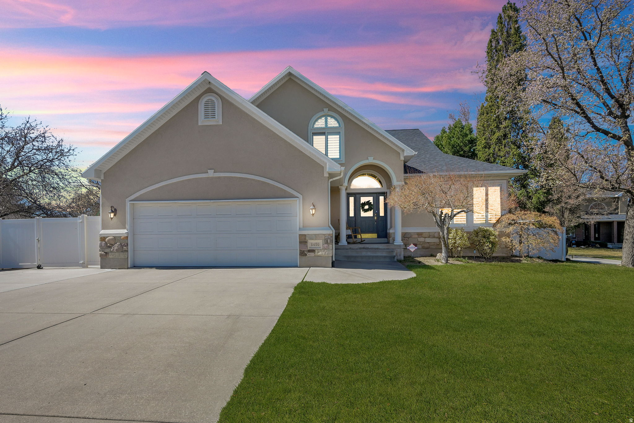 CARRIAGE CROSSING - Residential