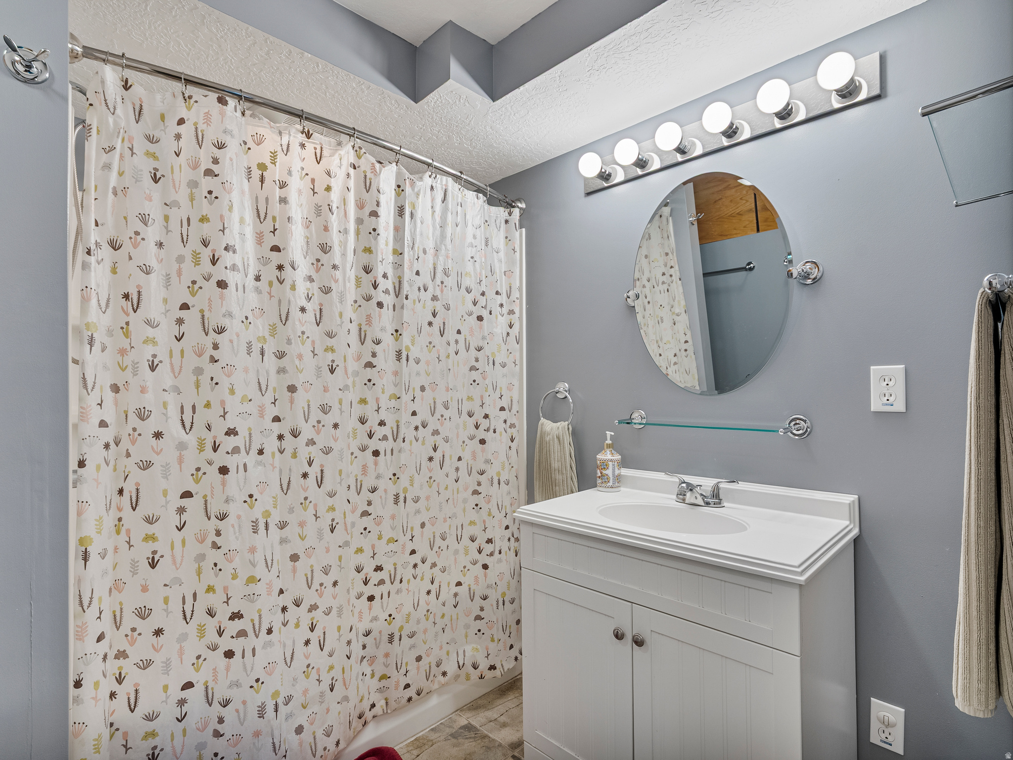 BELMONT - Residential