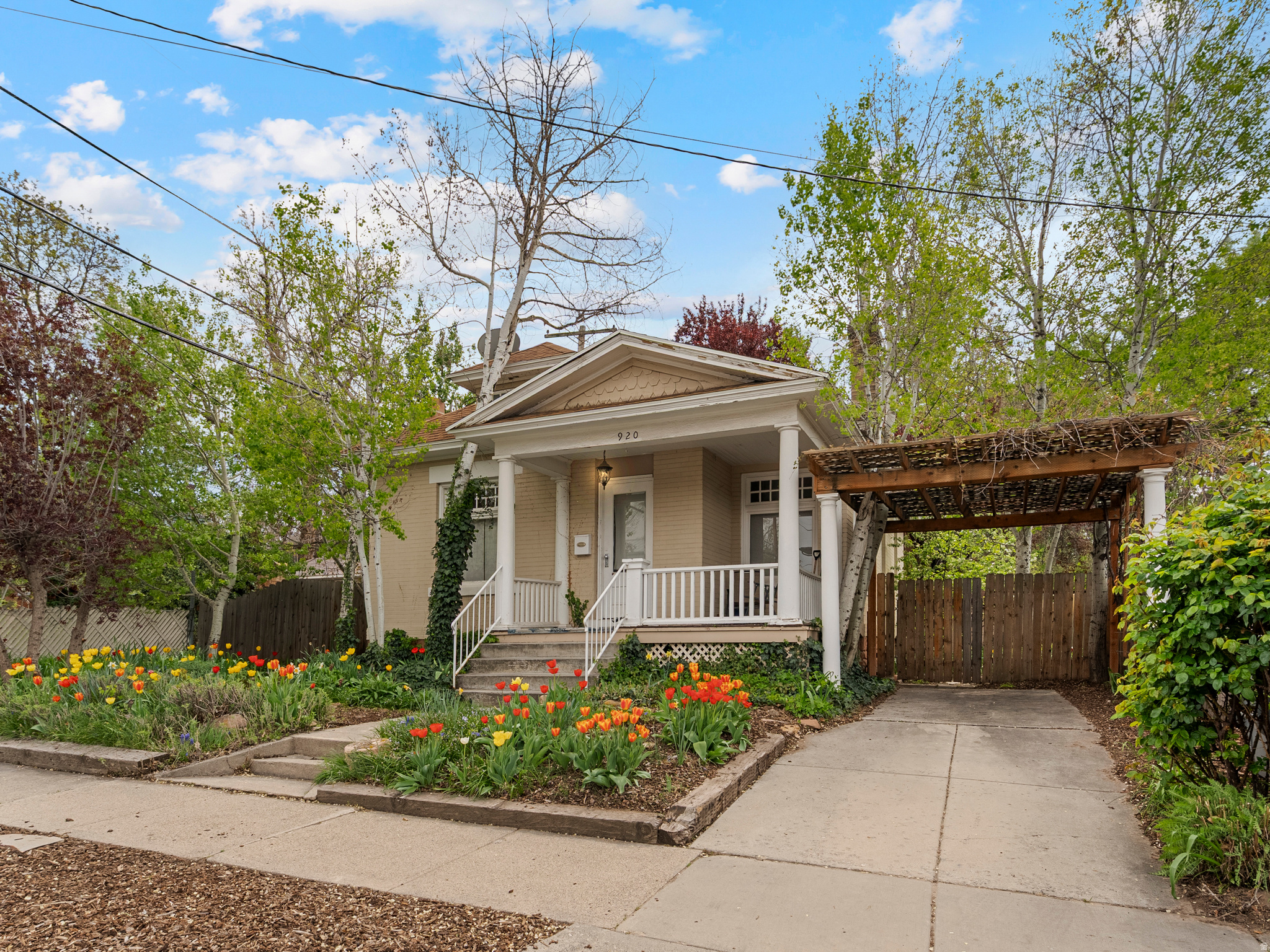 BELMONT - Residential