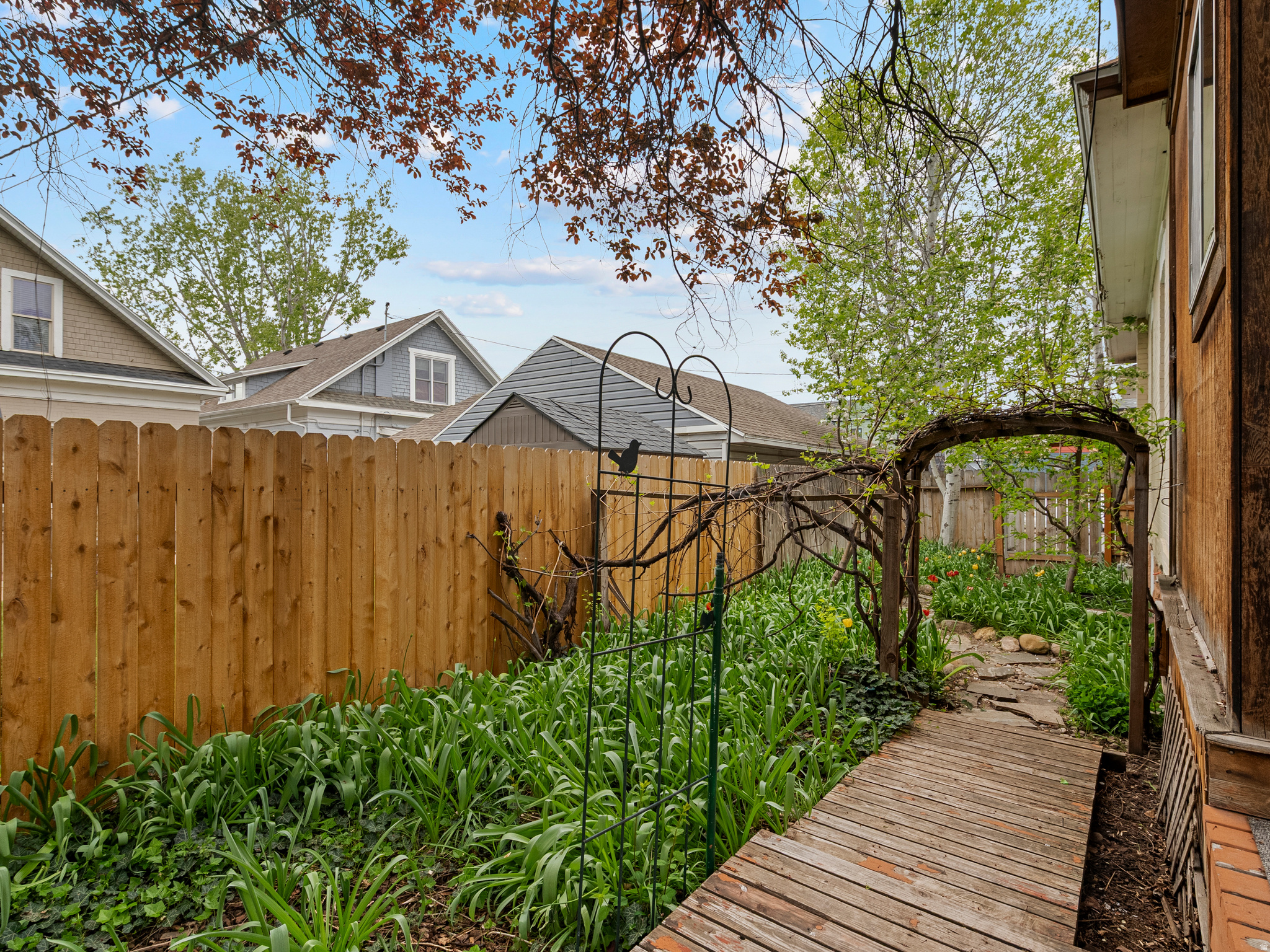 BELMONT - Residential