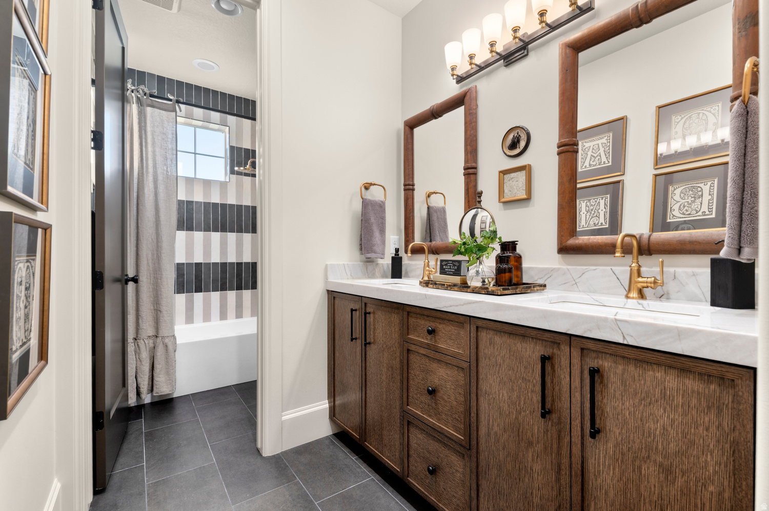 CRESTED PEAKS 13 - Residential