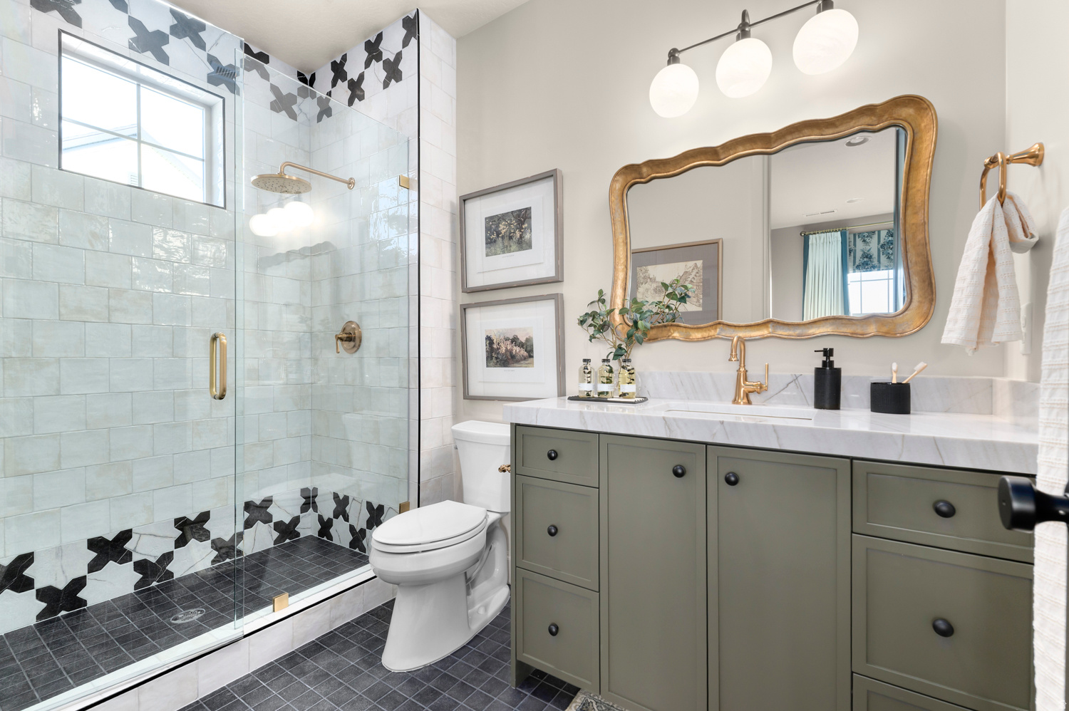 CRESTED PEAKS 13 - Residential