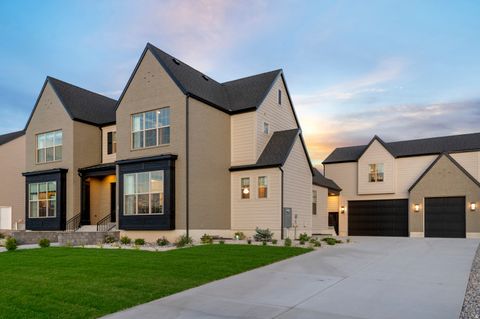 Tiny photo for 479 W SUMMIT LN, Kaysville, UT 84037 (MLS # 2136534)