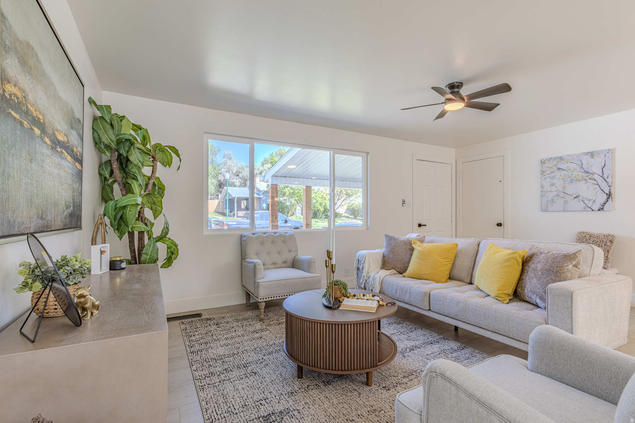 LAKEVIEW MANOR - Residential