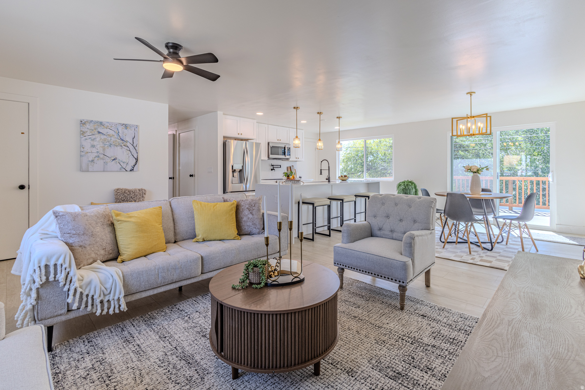 LAKEVIEW MANOR - Residential