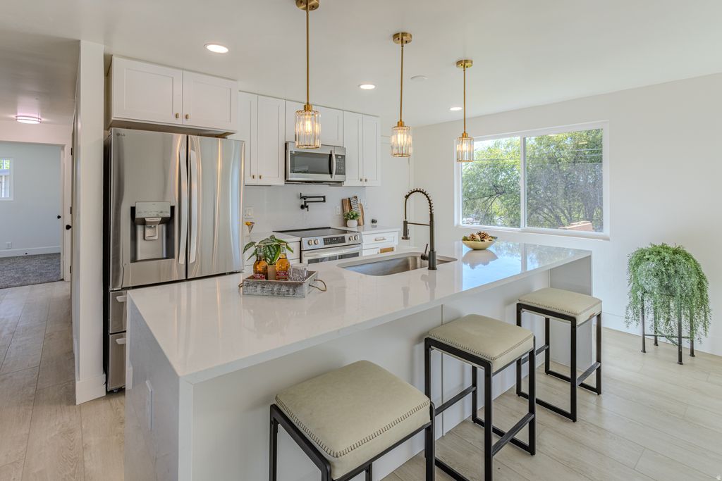Photo of 277 N 1030 W, Orem, UT 84057 (MLS # 2159204)