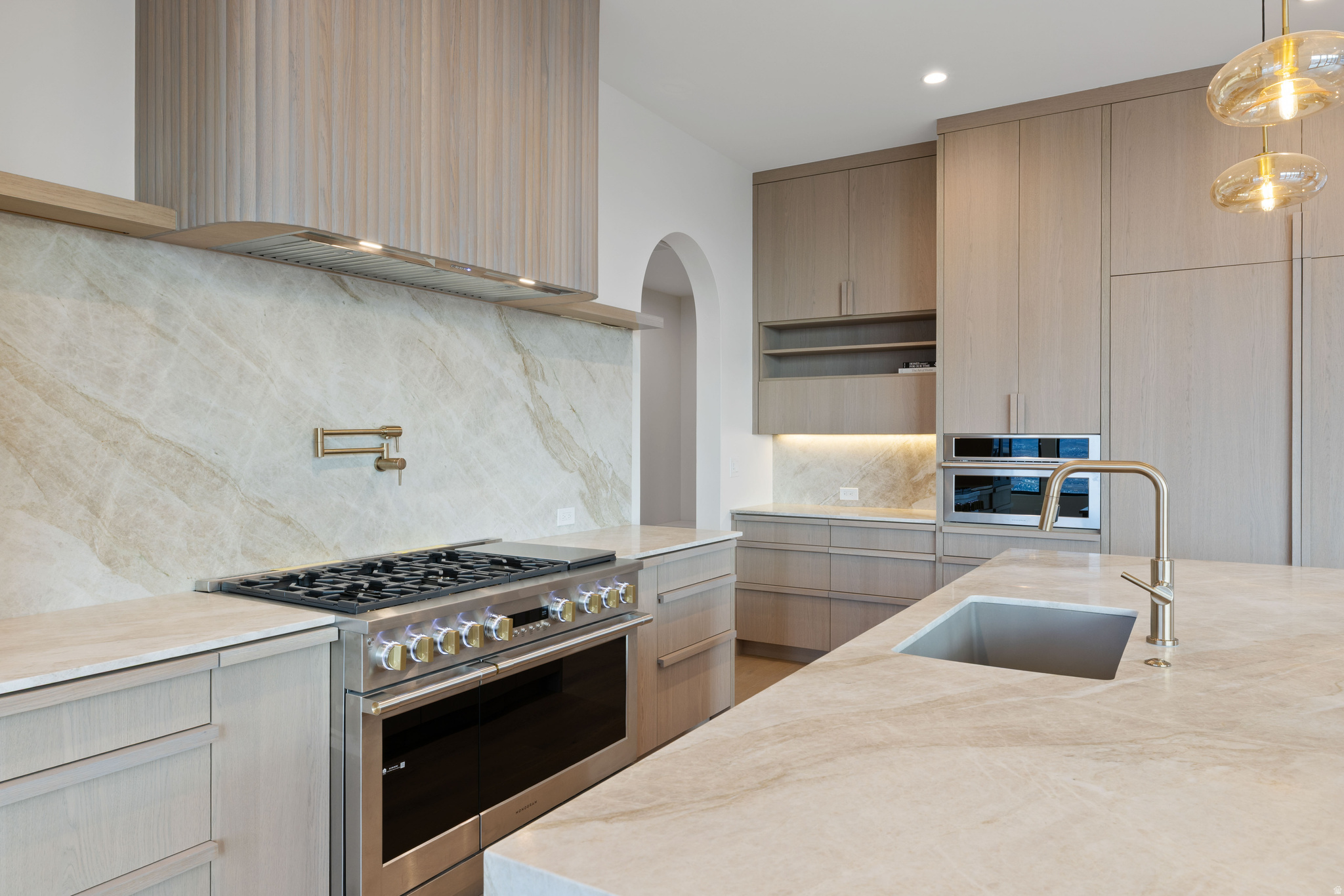 TRAVERSE MOUNTAIN - Residential