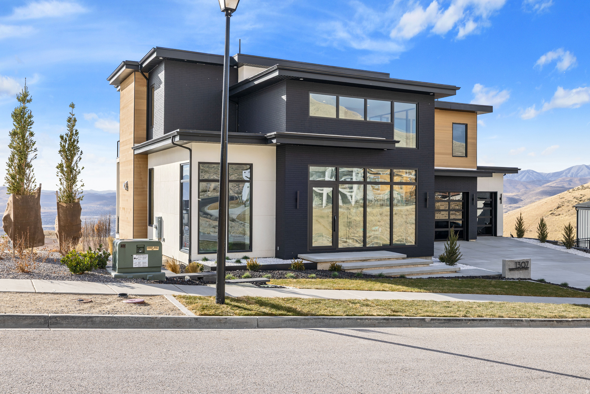 TRAVERSE MOUNTAIN - Residential