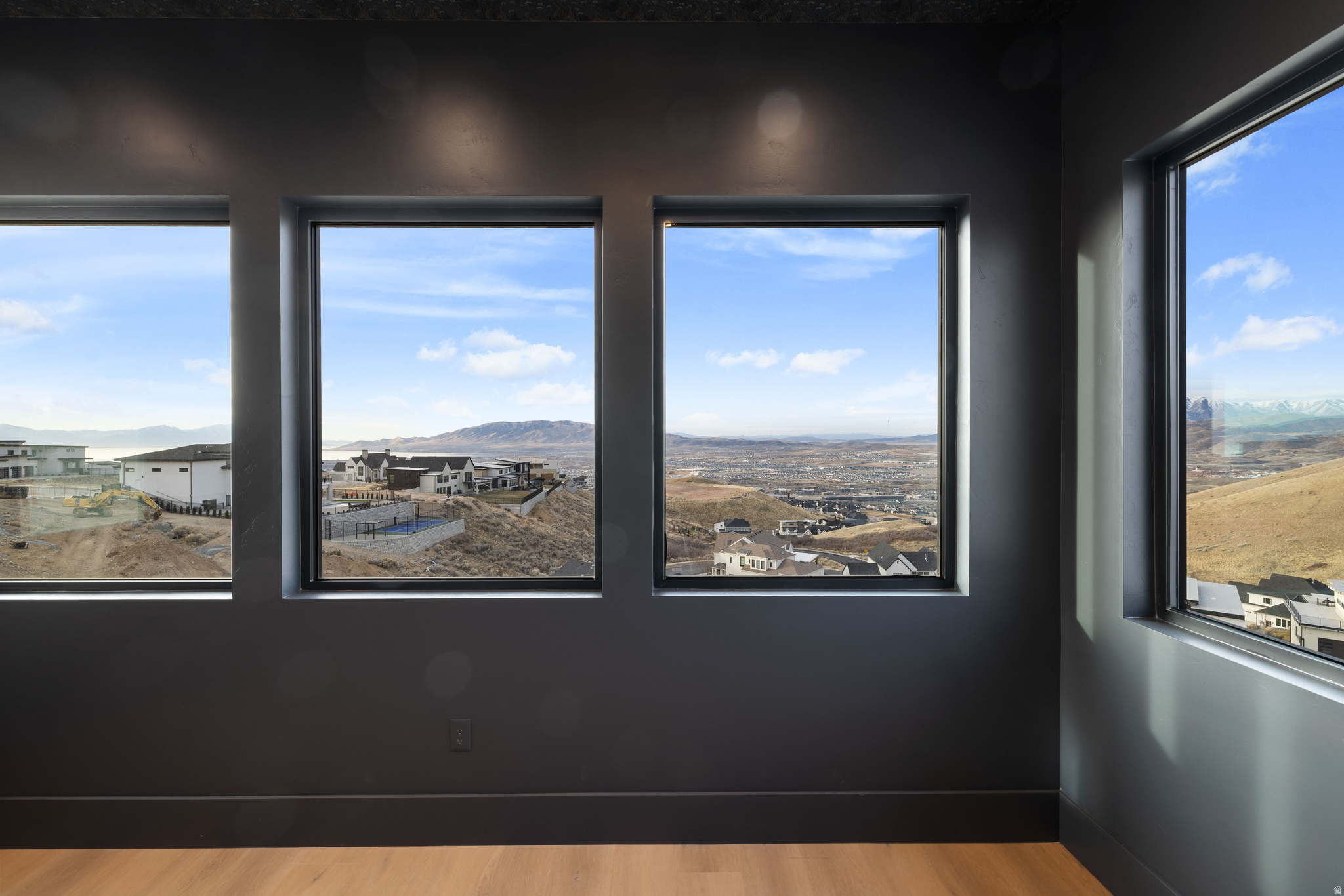 TRAVERSE MOUNTAIN - Residential