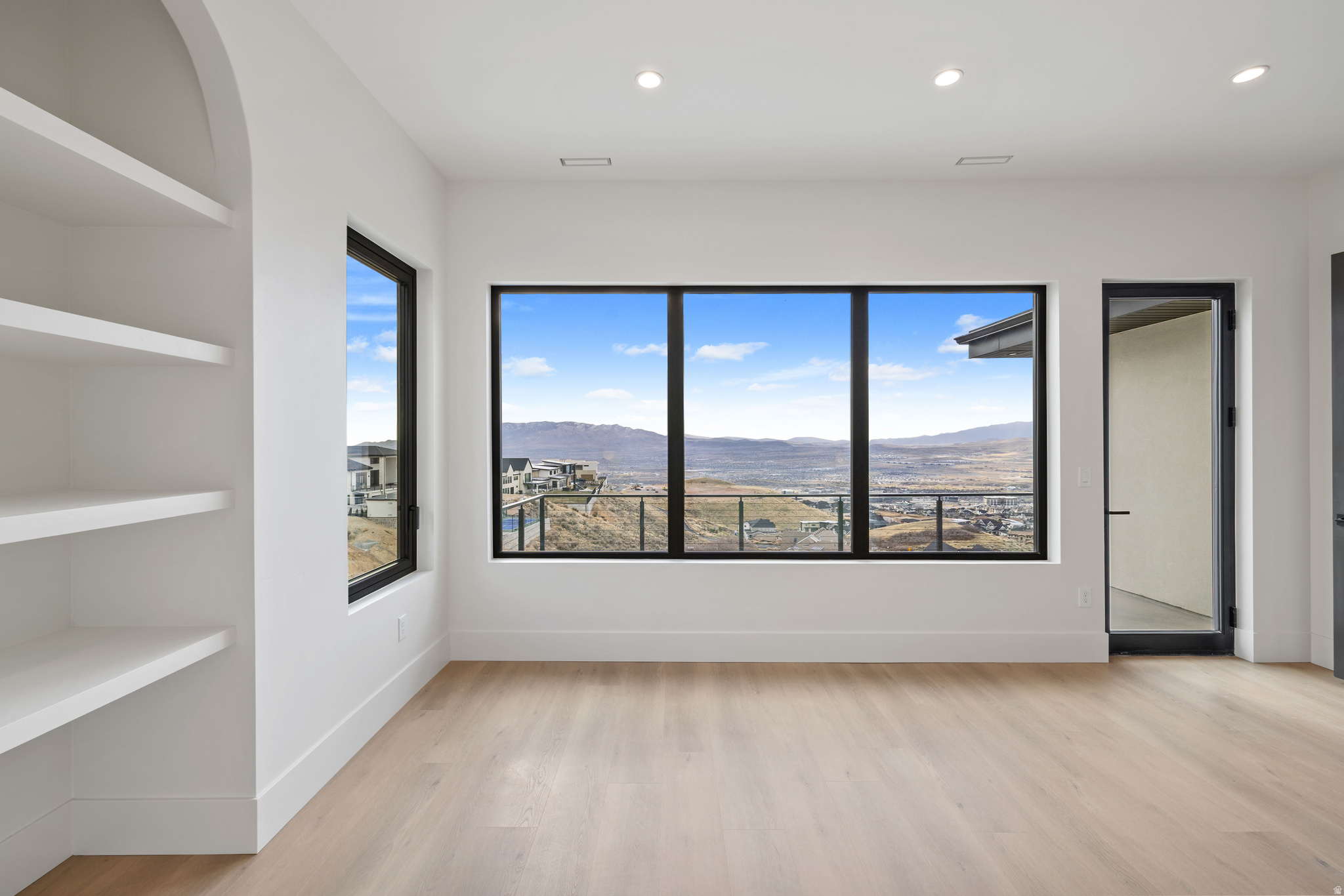 TRAVERSE MOUNTAIN - Residential