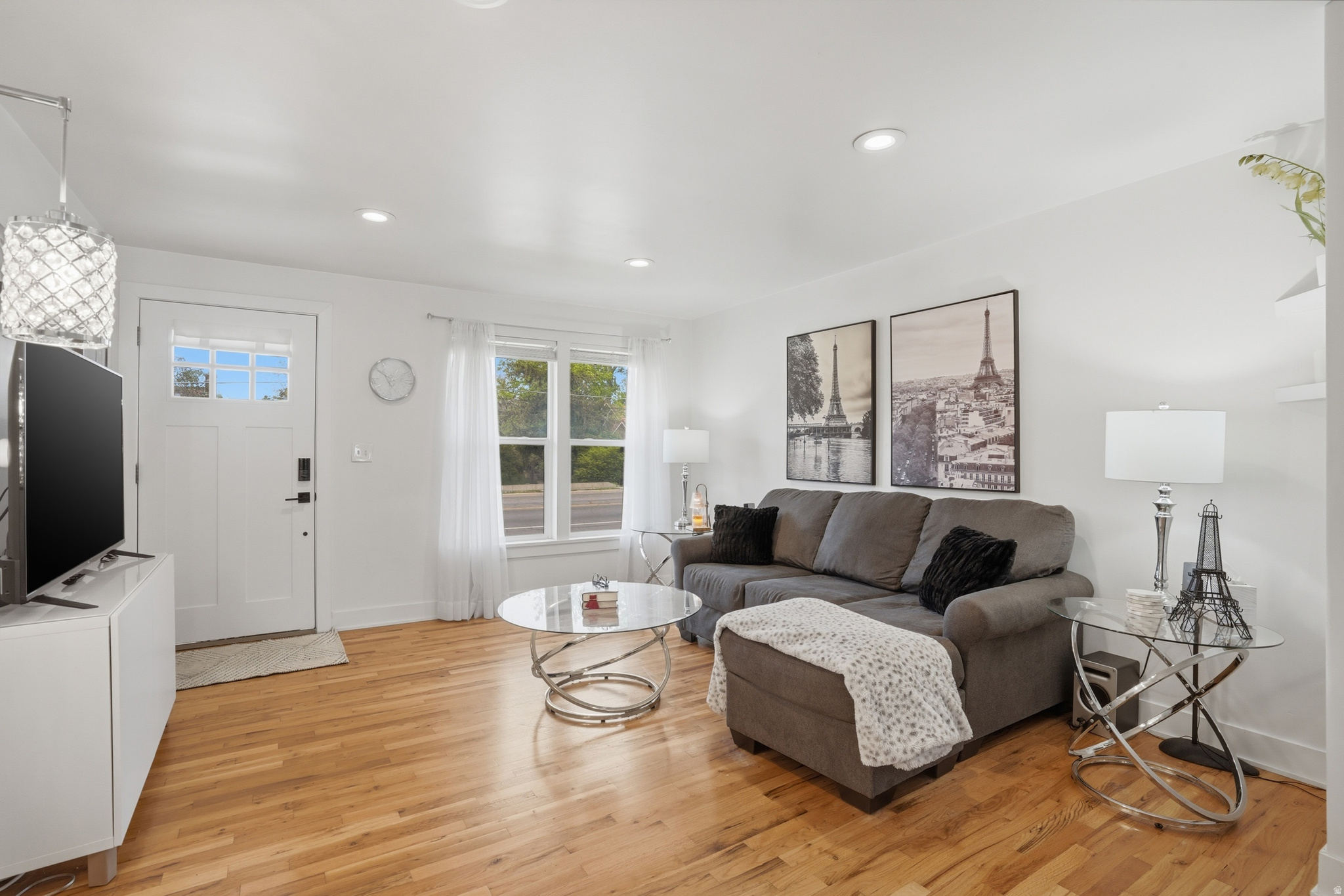 LUCKLAND SUB - Residential Income