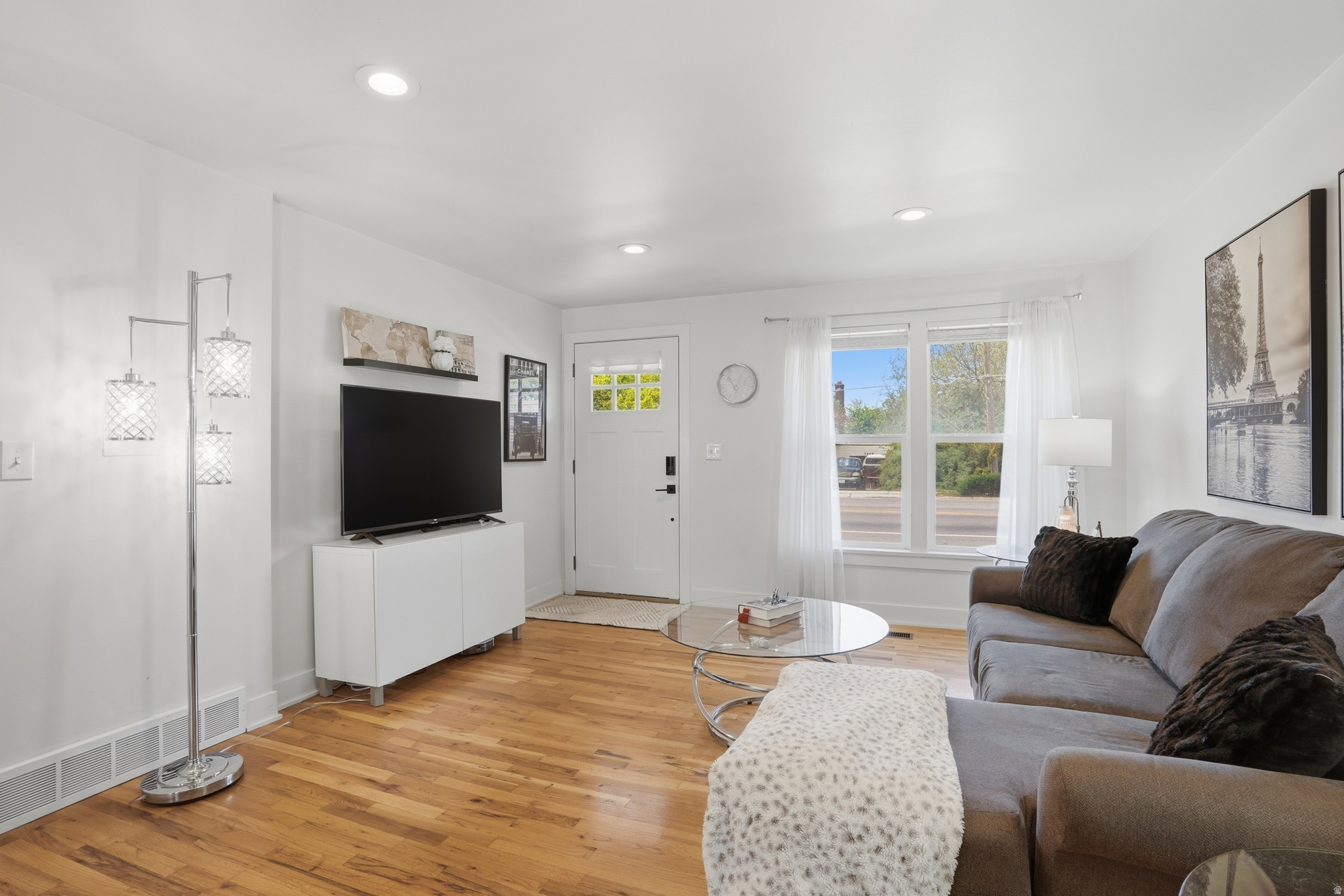 LUCKLAND SUB - Residential Income