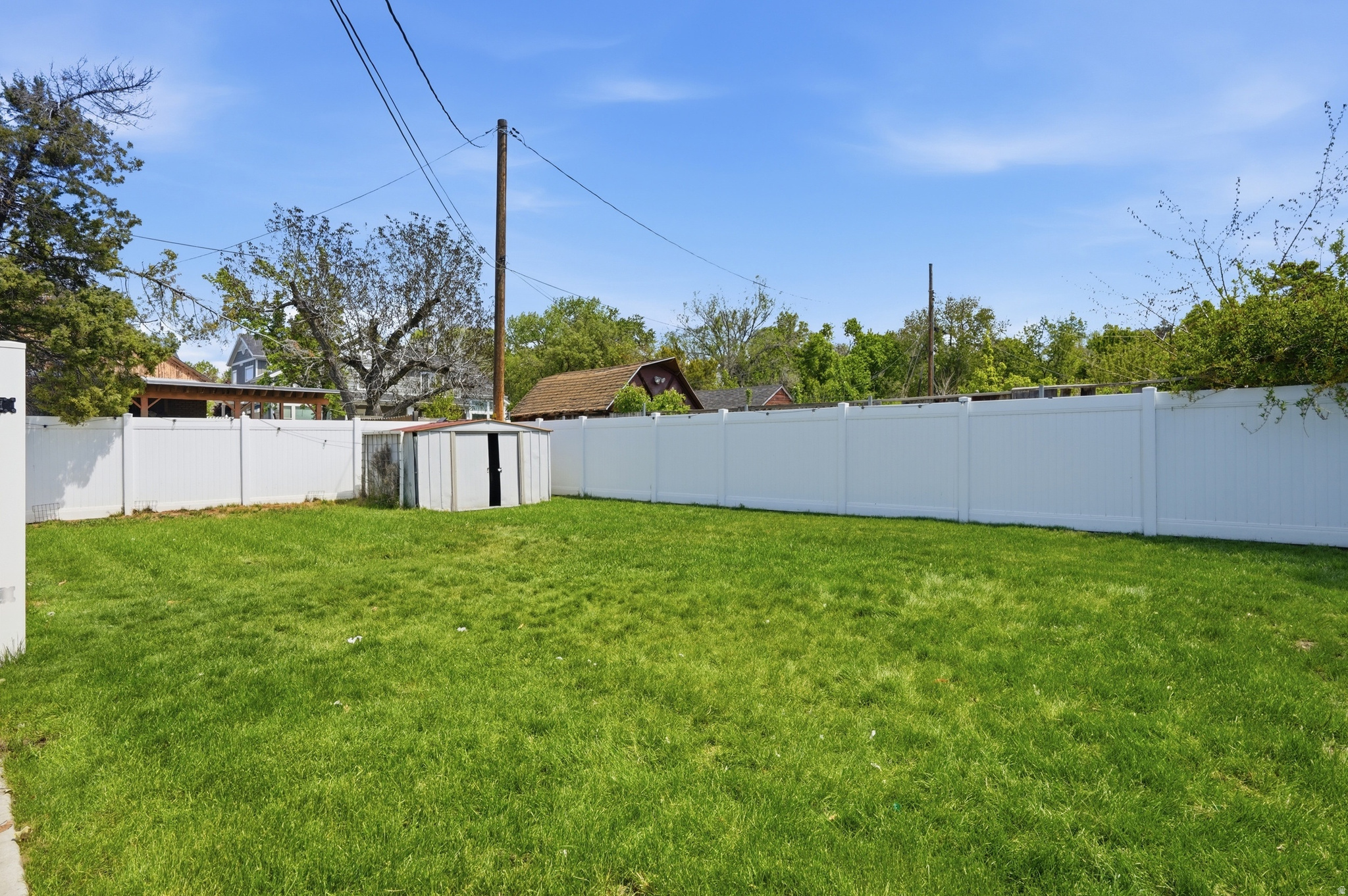 LUCKLAND SUB - Residential Income