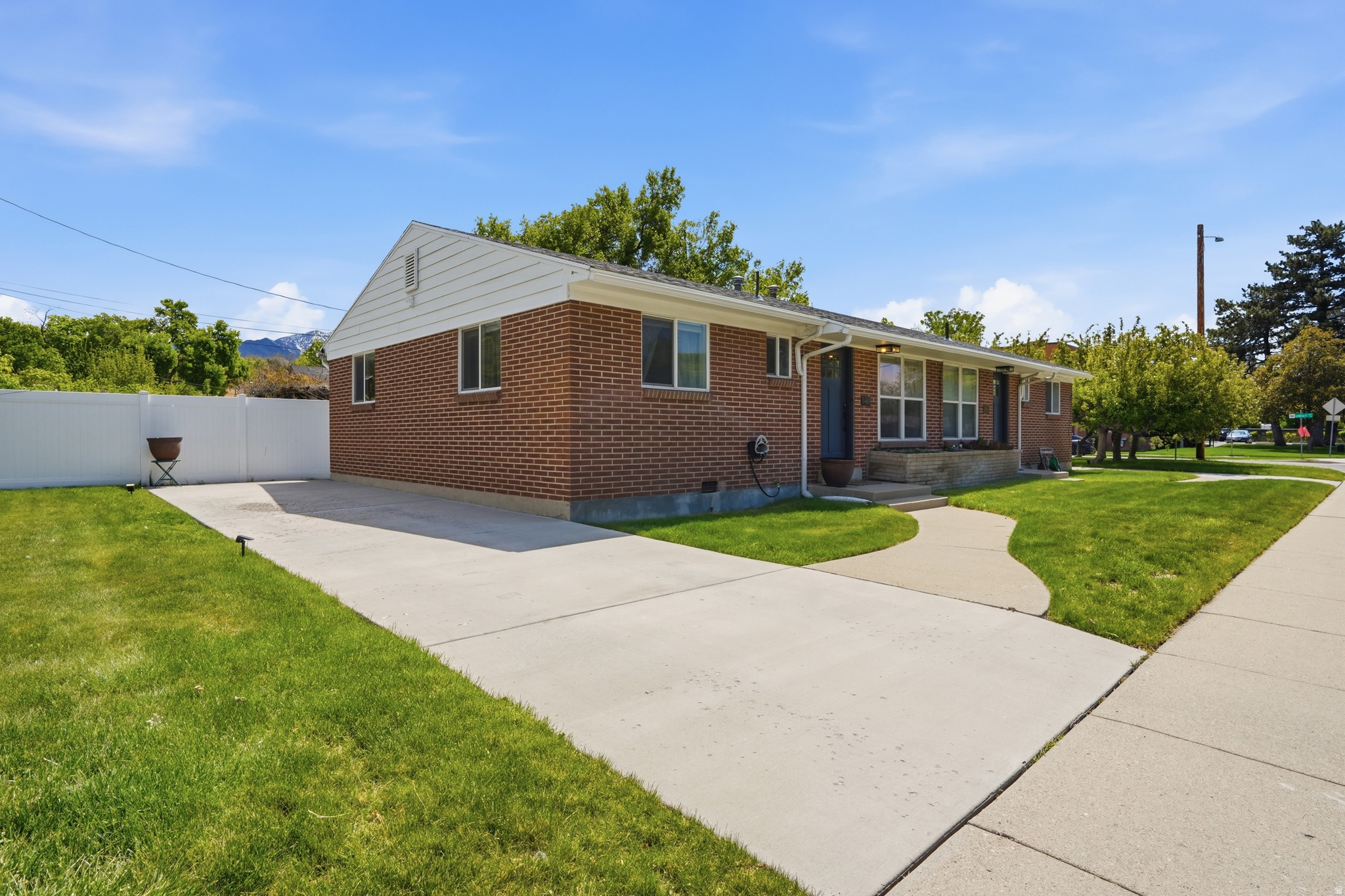 LUCKLAND SUB - Residential Income